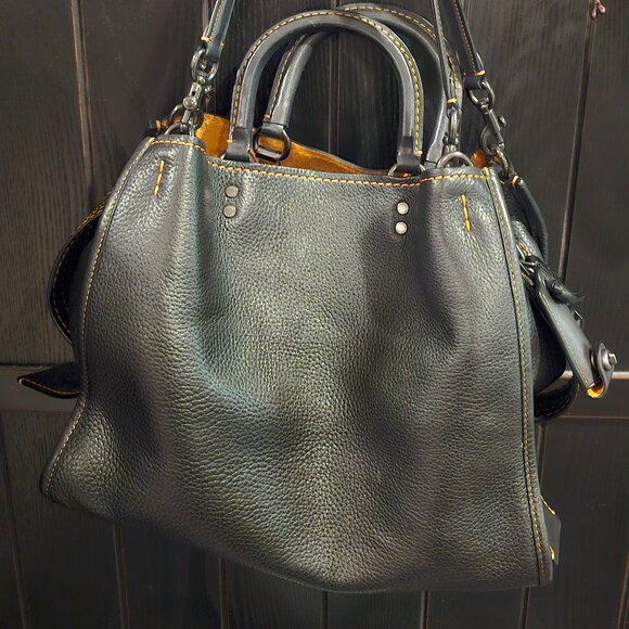 Coach Rogue 30 - Picture 1 of 11